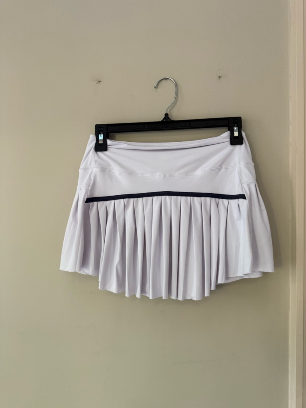 Gold Hinge White Pleated Active Tennis Skirt Size M Medium Athletic Skort